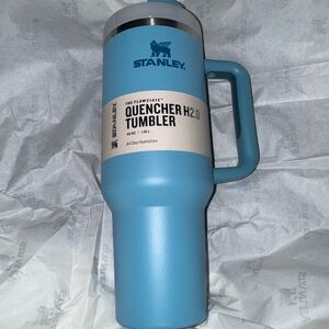 Stanley Sky Blue Quencher H2.0 Tumbler New in Box